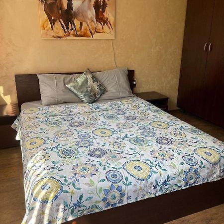 דירות בורגאס Lotos Apartament מראה חיצוני תמונה