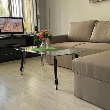 דירות בורגאס Lotos Apartament מראה חיצוני תמונה