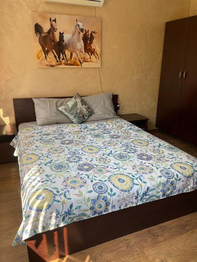 דירות בורגאס Lotos Apartament מראה חיצוני תמונה