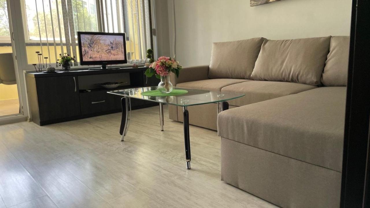 דירות בורגאס Lotos Apartament מראה חיצוני תמונה